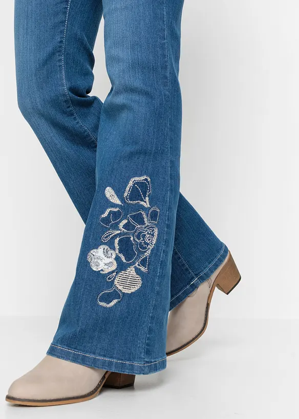 Flared jeans met bloemenborduursel, bonprix