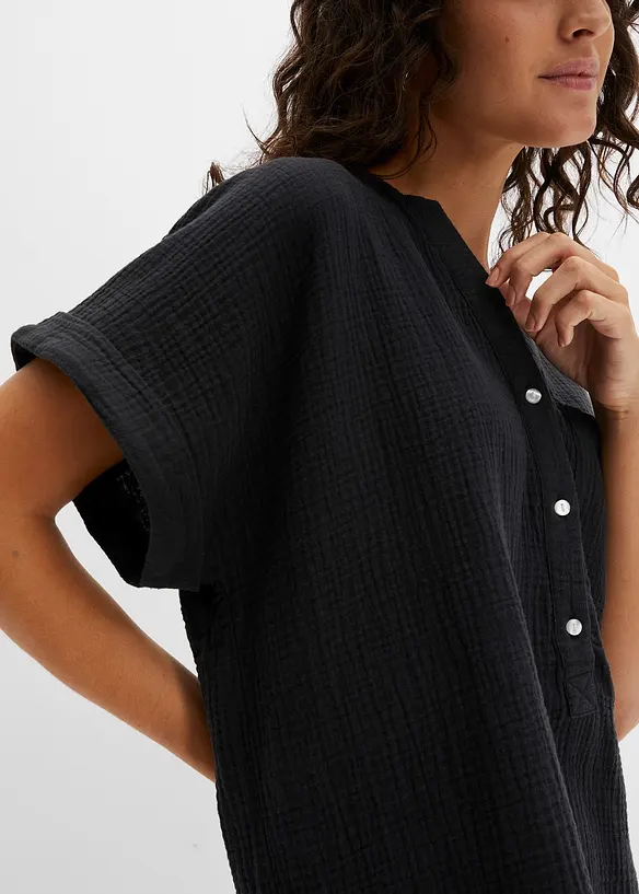 Mousseline blouse met knoopsluiting en zak, bonprix