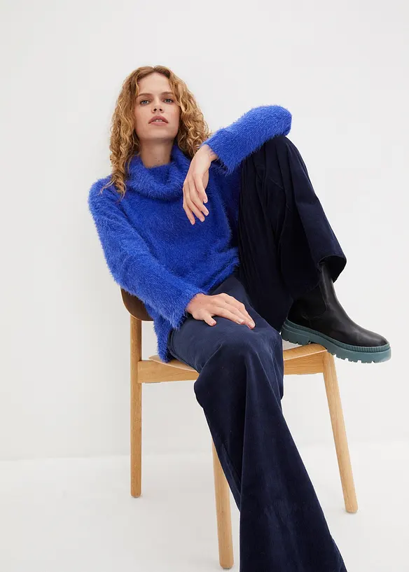Oversized fluffy trui met een col, bonprix