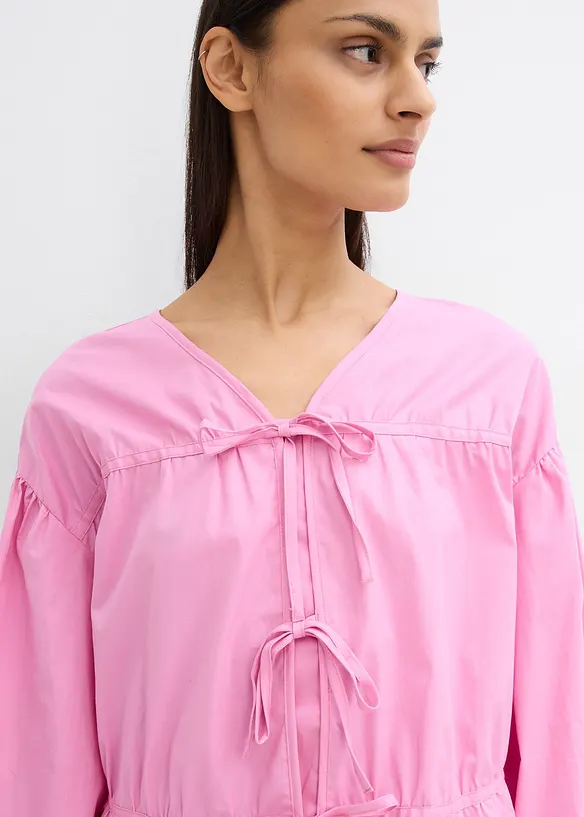 Blouse met strikjes, bonprix