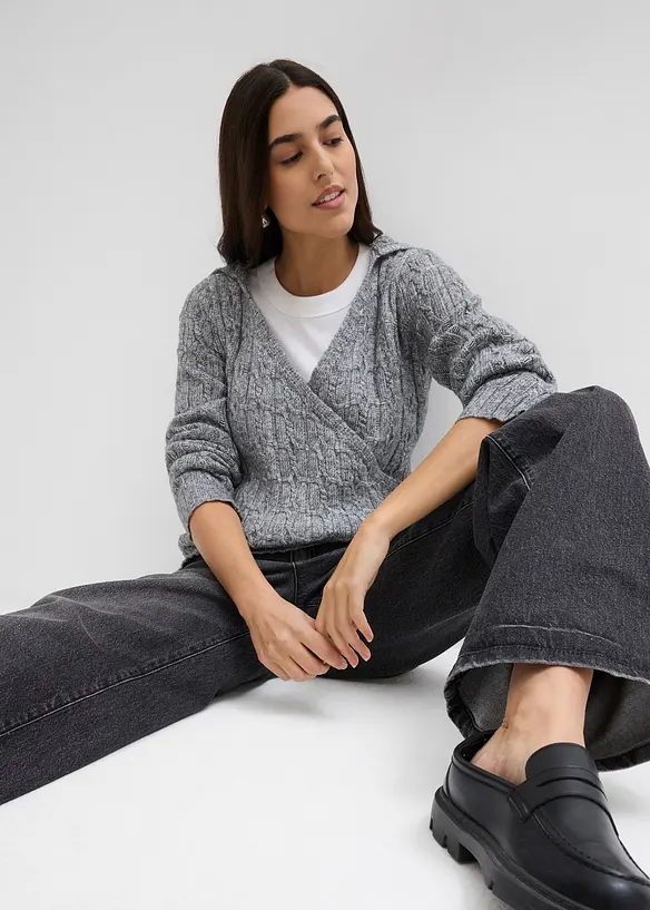 Trui met capuchon en asymmetrische zoom, bonprix