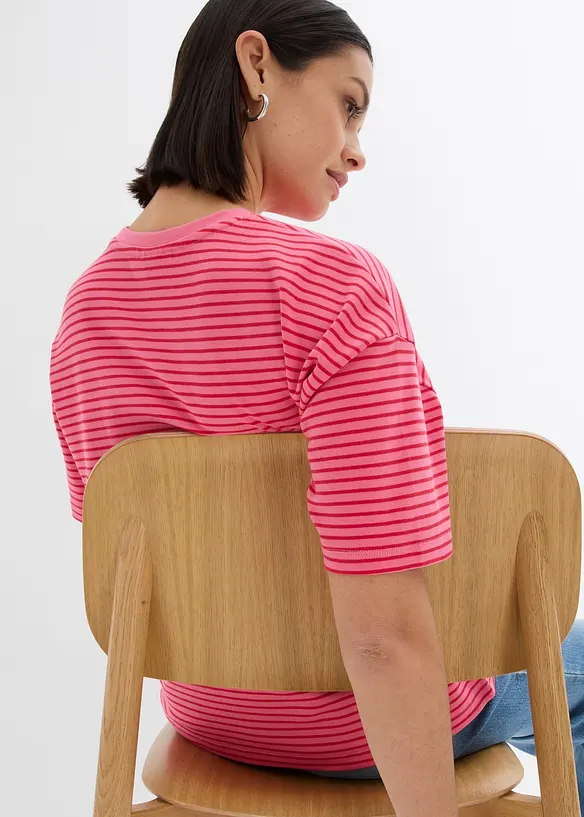 Gestreept T-shirt met borduursel, bonprix