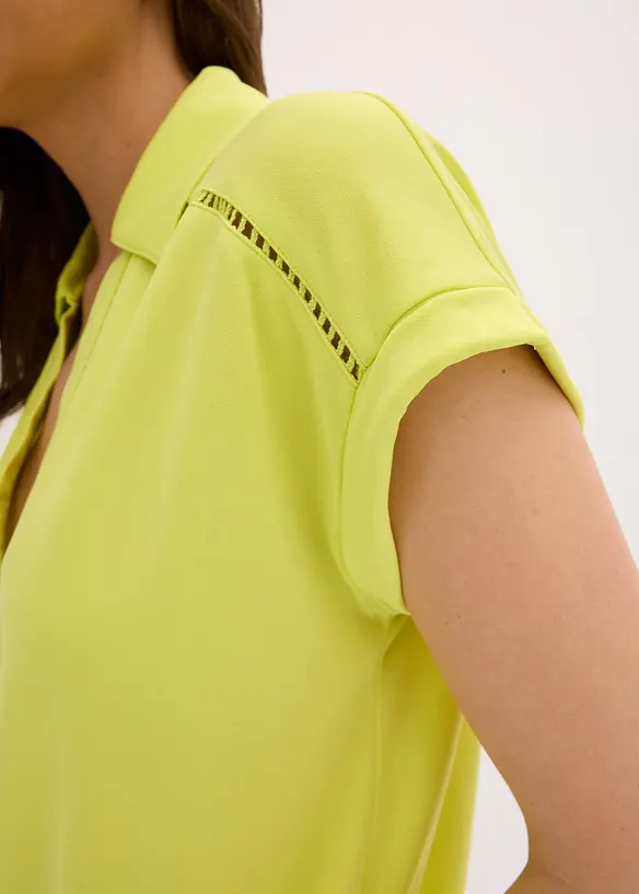 Poloshirt van viscose met kanten inzetstuk, bonprix