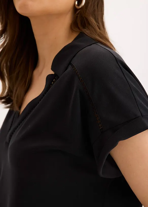 Poloshirt van viscose met kanten inzetstuk, bonprix