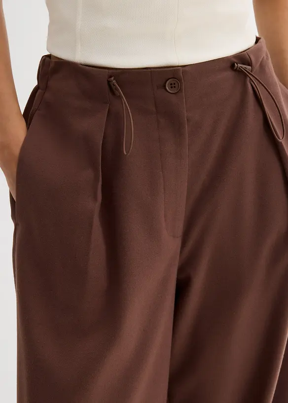 Broek met functionele details van een viscose-mix, bonprix
