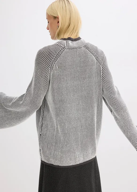 Oversized trui met opstaande kraag, bonprix