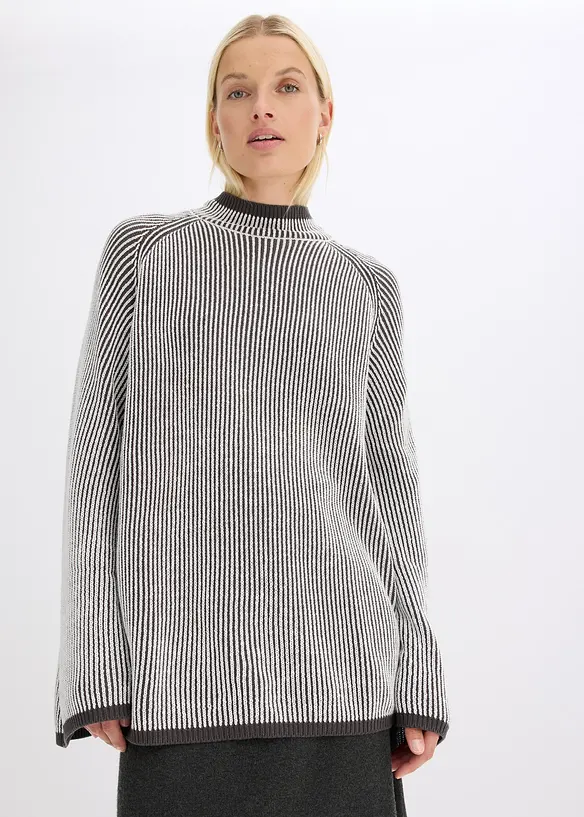 Oversized trui met opstaande kraag, bonprix