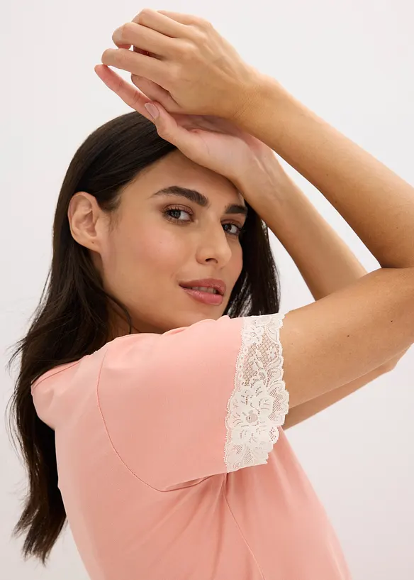 Kort nachthemd met delicate kant, bonprix