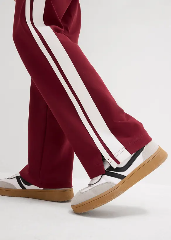 Joggingbroek met sportieve strepen, bonprix