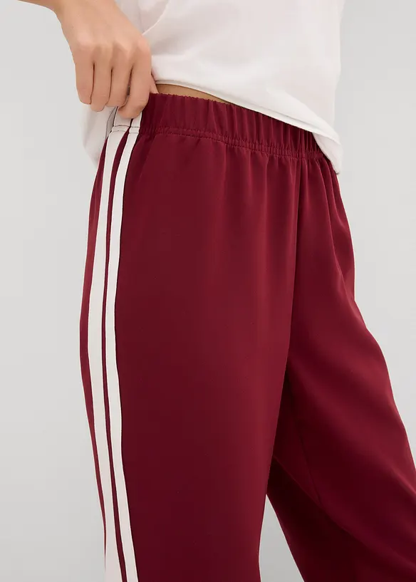 Joggingbroek met sportieve strepen, bonprix