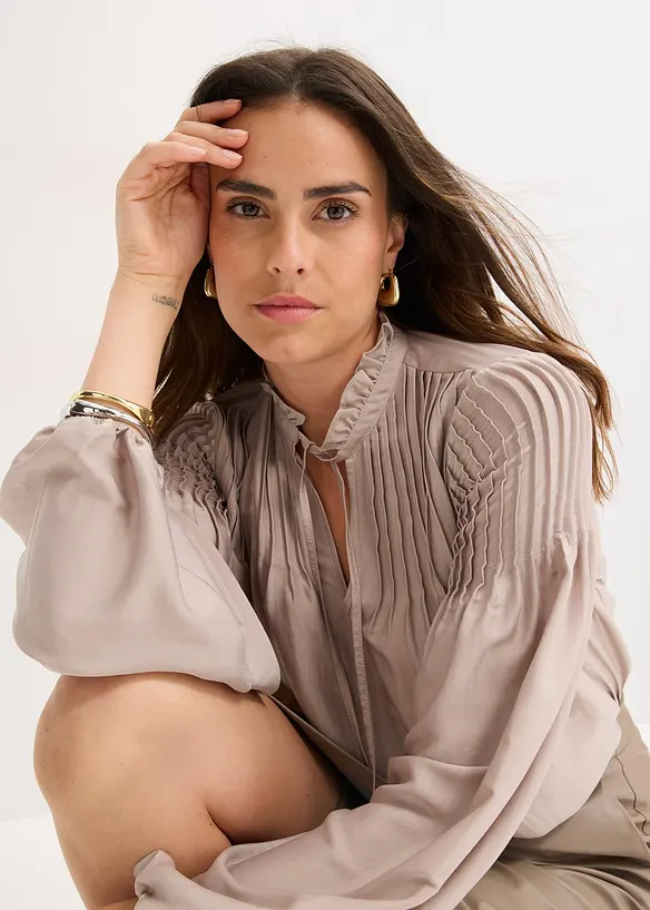 Tuniekblouse van glanzend satijn met biezen, bonprix