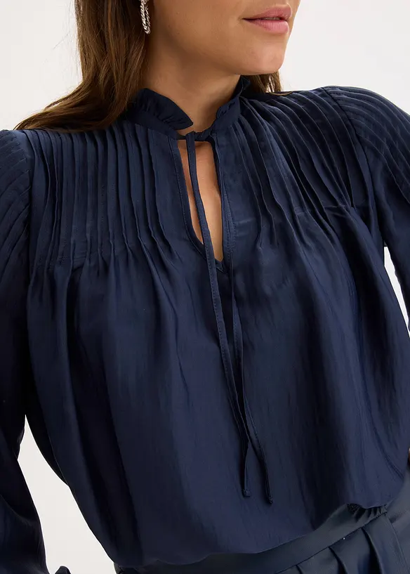 Tuniekblouse van glanzend satijn met biezen, bonprix
