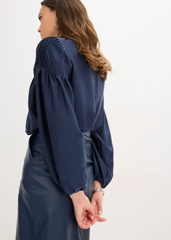 Tuniekblouse van glanzend satijn met biezen, bonprix