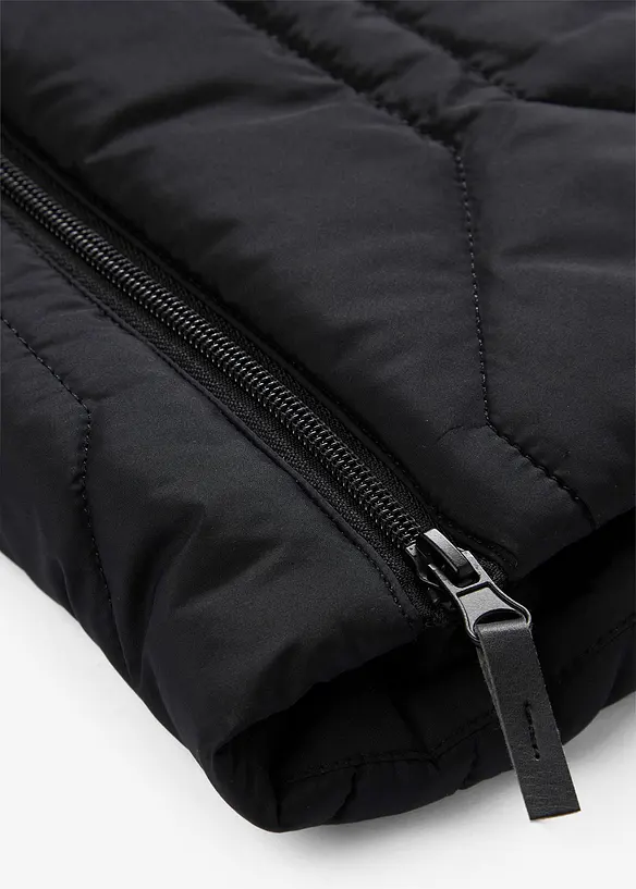 Korte coat met diamantstiksels en ritsen opzij, bonprix