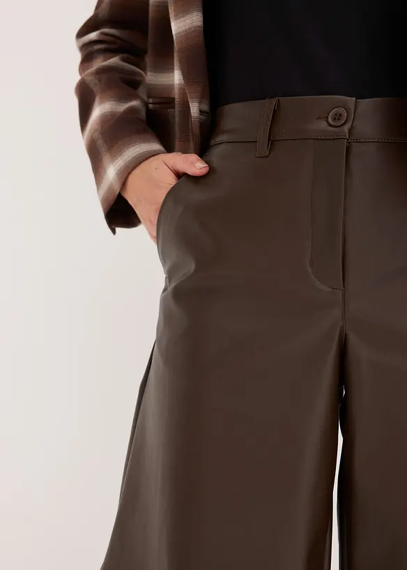 Bermuda van imitatieleer, bonprix