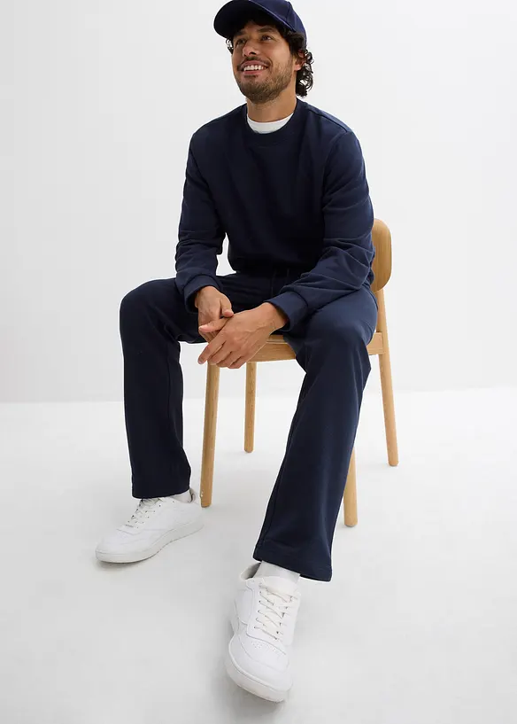 Joggingbroek met handige ritszakken, bonprix
