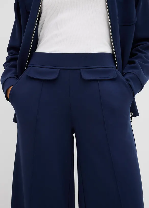 Bootcut broek in een licht glanzende viscosemix, bonprix