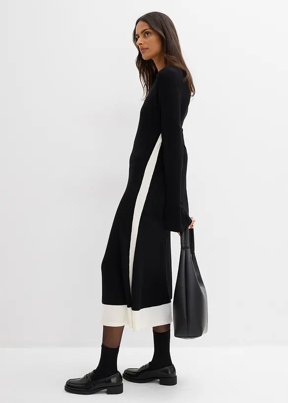 Gebreide jurk in een viscosemix met contrasterende details, bonprix