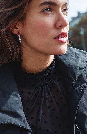 Dames - Mesh shirt met stippen - zwart