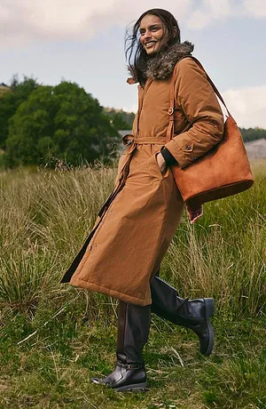Dames - Gewatteerde trenchcoat met afneembare bontkraag - cognac