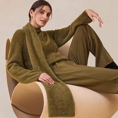 Dames - Oversized trui met sjaal - olijfgroen