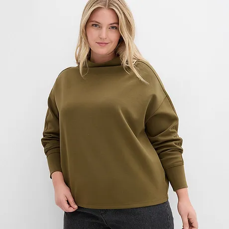 Olijfgroene sweater met casual fit.