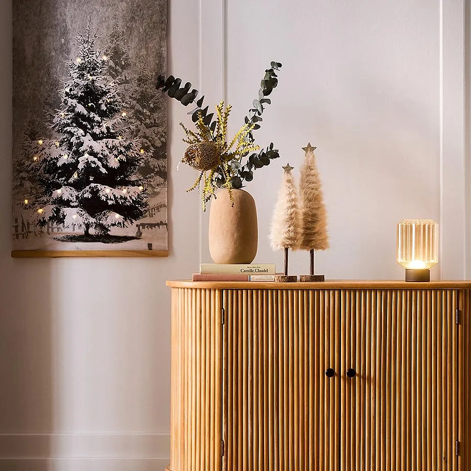 Winterse decoratie in de gang.