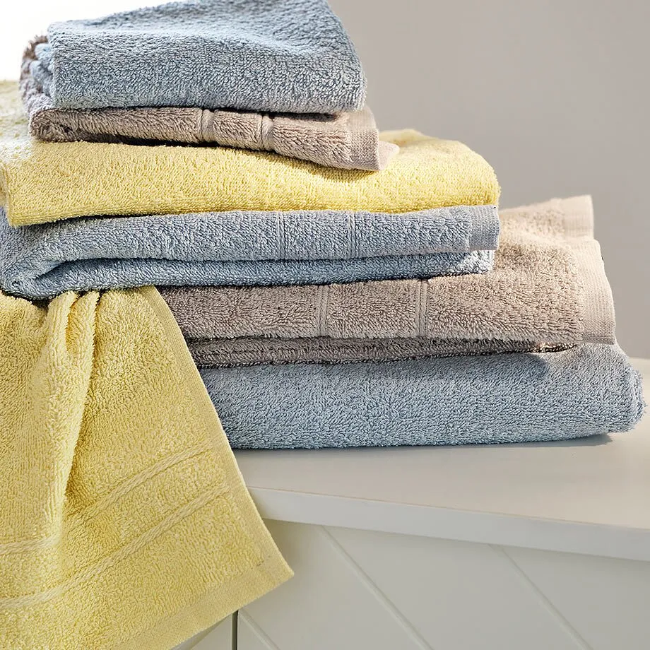 Handdoeken in geel en blauw.