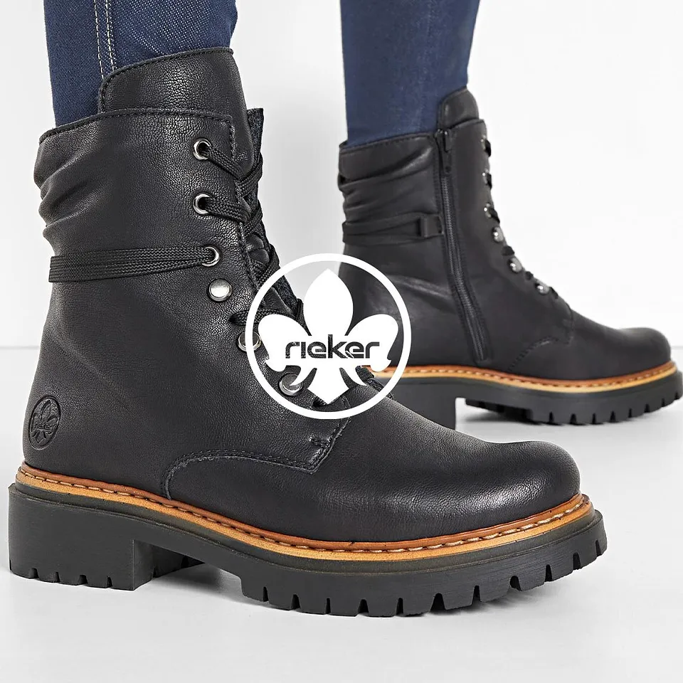 Robuuste zwarte veterlaarzen van Rieker.