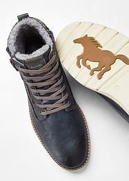 Veterboots van Mustang, Mustang