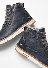 Veterboots van Mustang, Mustang