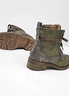 Veterboots van Mustang, Mustang