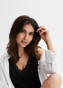 Shortama met fijn kant, bonprix