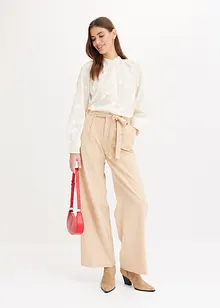 Blouse met bloemenapplicatie, bonprix