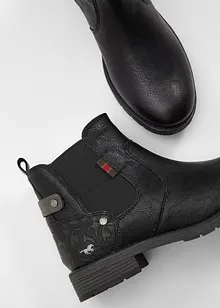 Boots van Mustang, Mustang