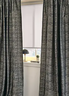 Verduisterend rolgordijn met lichte glans, bonprix