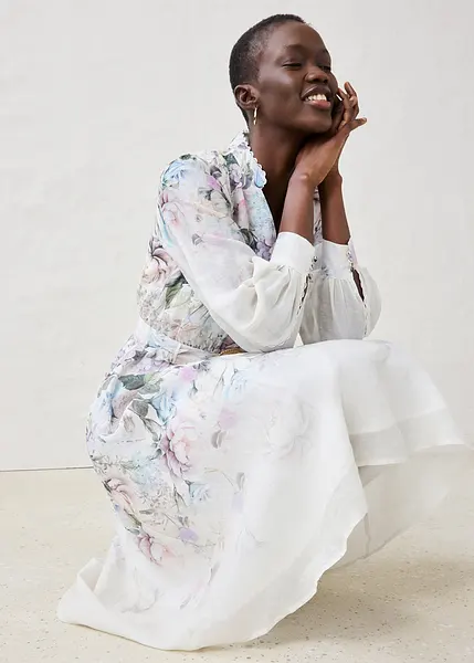 Romantische ramie midi-jurk met bijpassende riem