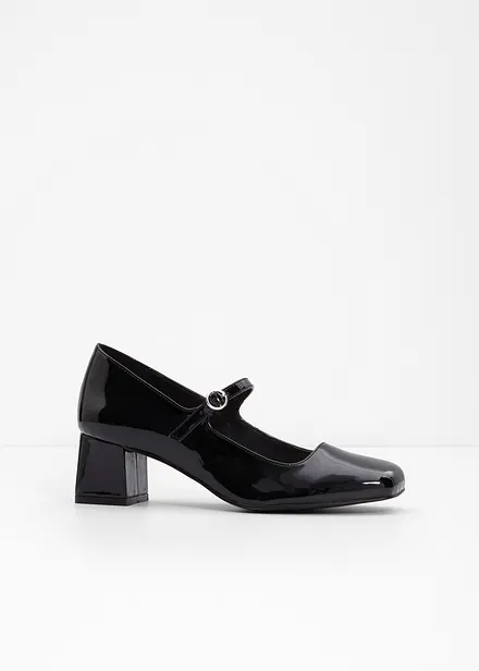 Strappy pumps