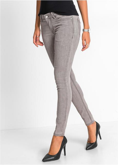 Afwisselend te combineren jeans met een mooie wassing - lichtgrijs denim