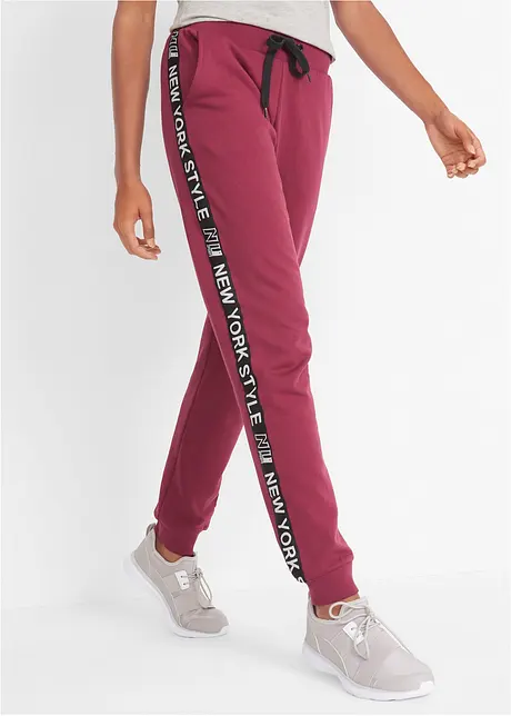 Sweatpants met tapes en statement print, bonprix