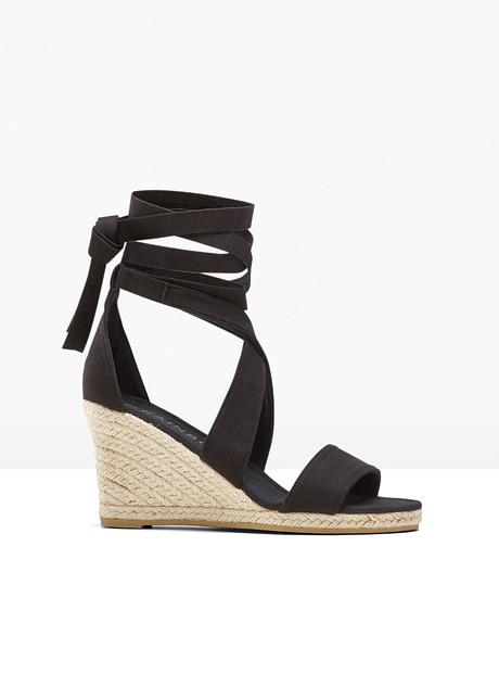 Sleehak sandaletten in bastlook - zwart