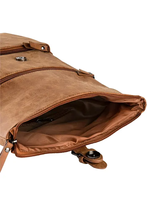 Rugzak met vak aan de buitekant en gesp detail, bonprix