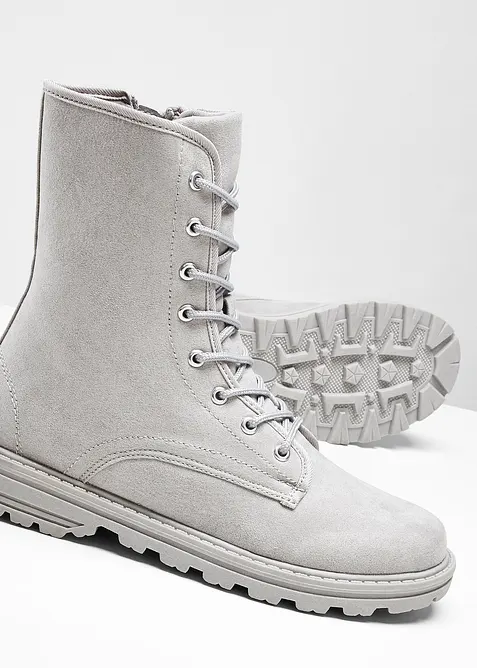 Veterboots met profielzool, bonprix