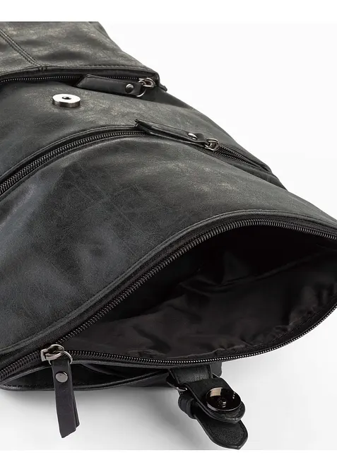 Rugzak met vak aan de buitekant en gesp detail, bonprix