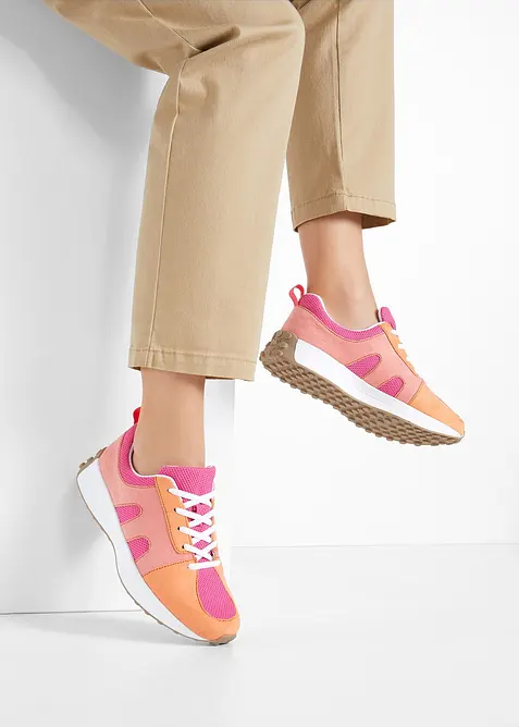 Sneakers met inzetstuk van mesh, bonprix