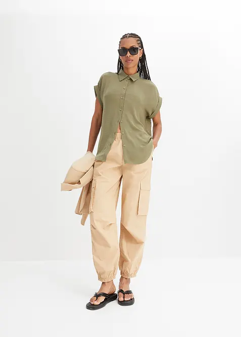 Blouse met korte mouw van gerecycled polyester, bonprix