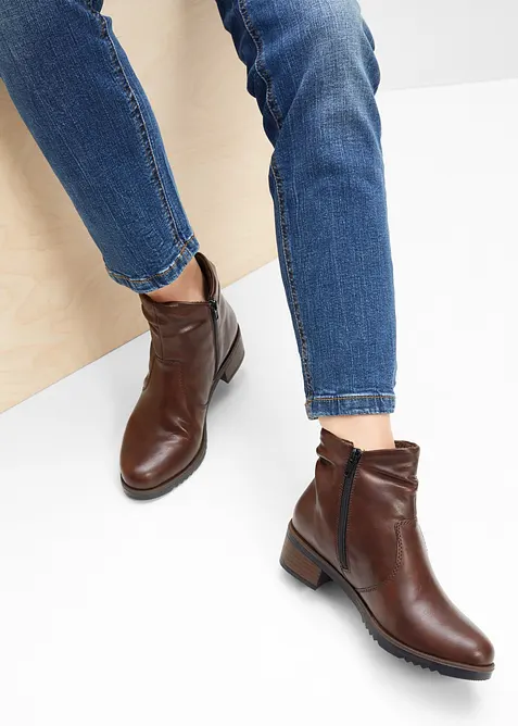 Enkellaarsjes van Rieker, Rieker