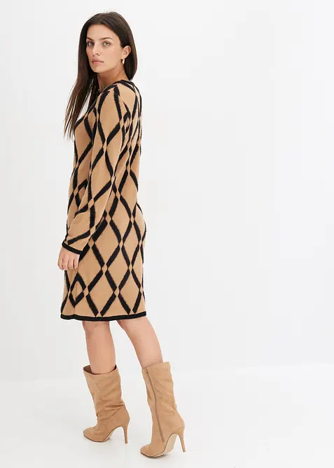 Gebreide jurk met ruitpatroon van verengaren, bonprix