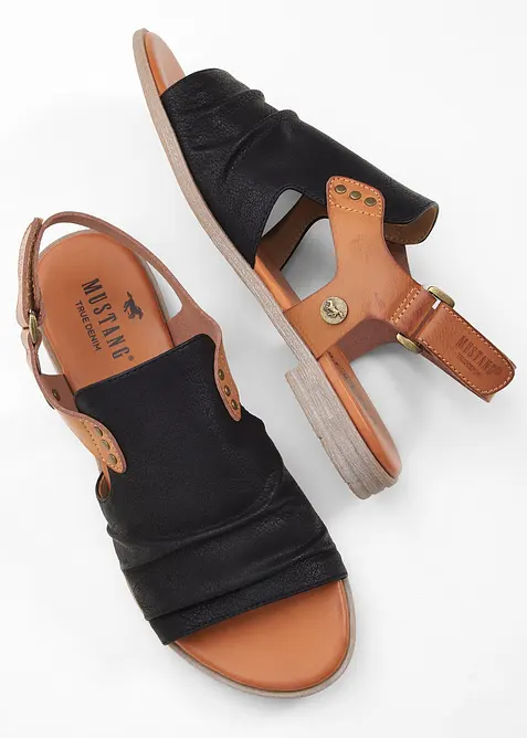 Mustang sandalen, Mustang