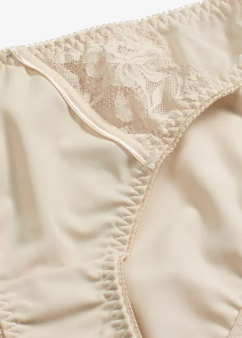 Slip met sierlijk kant, bonprix